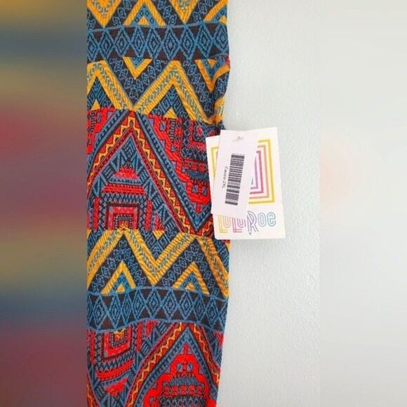 Lularoe NWT colorful Aztec print Cassie skirt in plus size 2XL - Picture 3 of 3